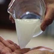 Liquide de stimulation hydraulique à faible biodégradabilité pour des performances exceptionnelles