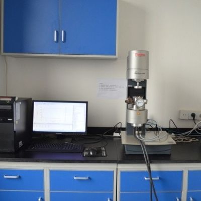 Fluide de fracturation en mousse de CO2 SU-CFF pour la reconstruction à faible perméabilité